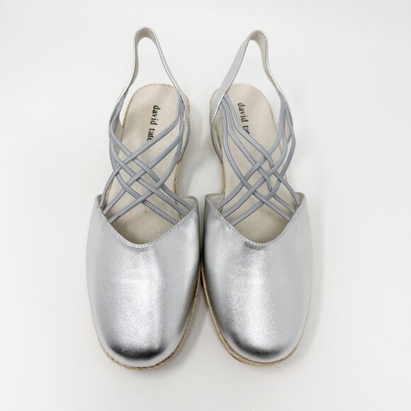 David Tate Womens Silver Leather Elastic Accent Slip on Flat Size 9.5 Wide - Picture 4 of 10